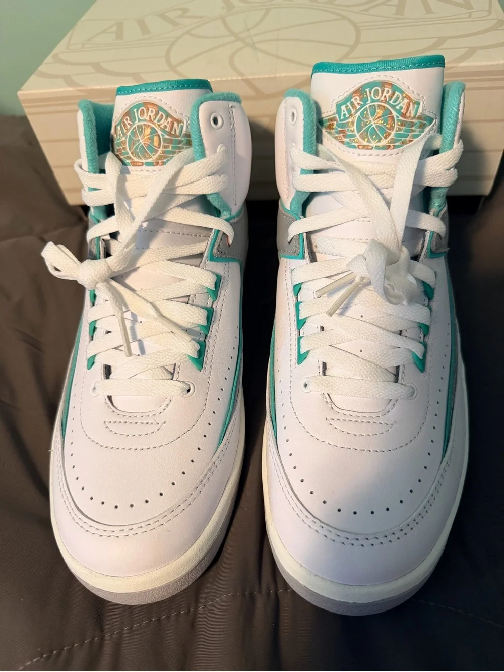 Air Jordan 2 Retro - Women’s 9 *BRAND NEW*